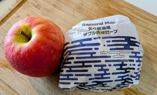 「いいかい学生さん…」　農家の『サムライマック』の食べ方が「絶対ウマい」「天才」