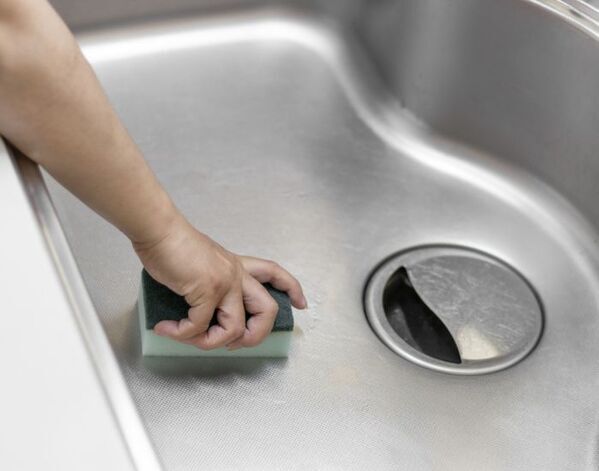 もらい錆ってなに？　ステンレスの変色に「コレが原因か」「ずっと勘違いしてた」