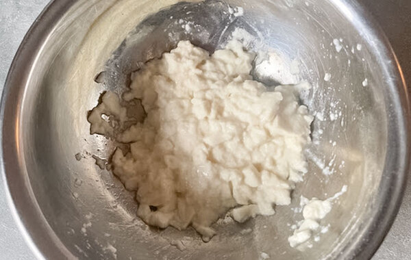 卵と牛乳は使いません！　材料２つの『簡単おやつ』がこちら