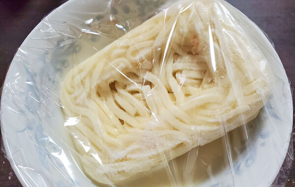 家族みんなが驚いた！　冷凍うどんに使った『スープ』は…？