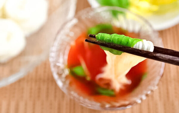 暑い夏に何度もやりたい！　そうめんのめんつゆ、水で割るのではなく…？