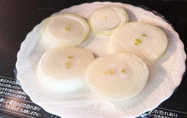 輪切りのタマネギをレンジでチンして…　できた簡単おかずに「子供がハマった」