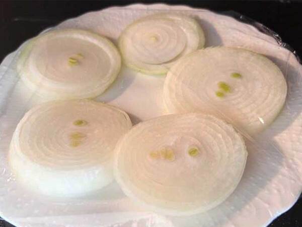 輪切りのタマネギをレンジでチンして…　できた簡単おかずに「子供がハマった」