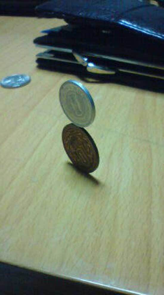 約３５００枚のコインを使って…　つくったものに「神技」「どうなってるの」