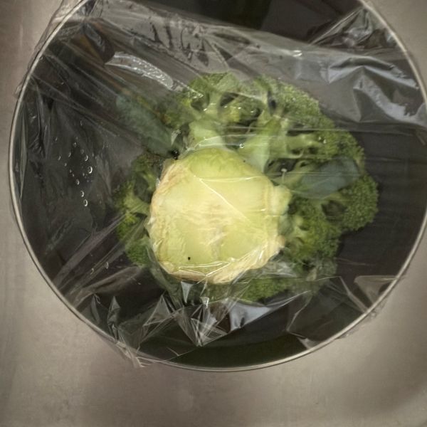 ポリ袋にブロッコリーを入れて？　意外な洗い方に「超合理的」「真似したい」