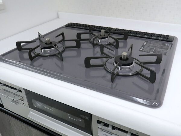 キッチンの油汚れはもう苦手じゃない！　簡単に落とす掃除のコツとは