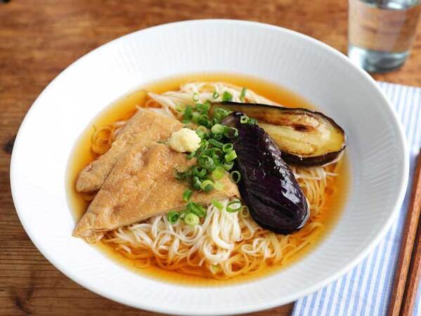 そうめんに焼いたナスをのせて…　料理家のレシピに絶賛の声！