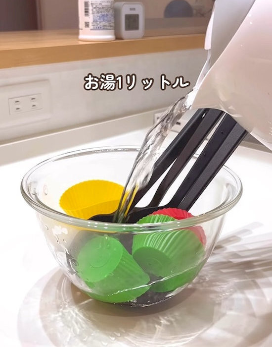 ベタ付いたシリコン製品　つけ置き１時間で「サラサラになった」