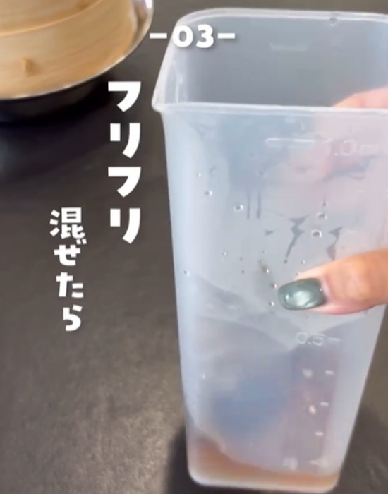 麦茶は凍らせてストック！　簡単さに「これ最強」「水筒派にありがたい」