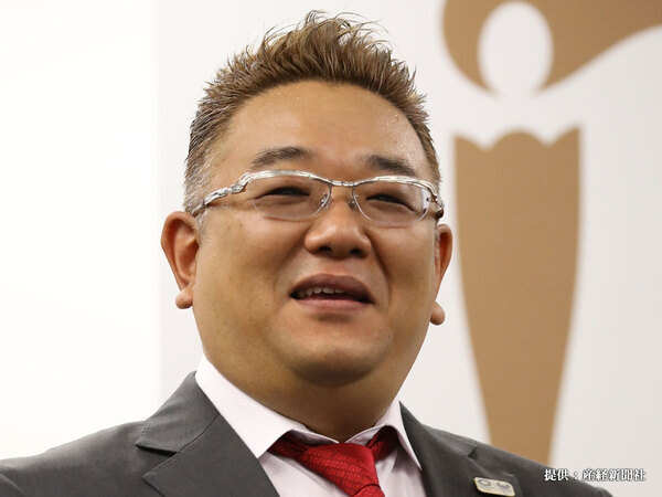 サンドウィッチマンが母校を応援　寄付したのは、５０００枚の…？「さすが」「素敵」