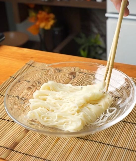 ササミ２本を使って…？　そうめんが化ける一杯に「ハマった」「夏ずっとこれ」