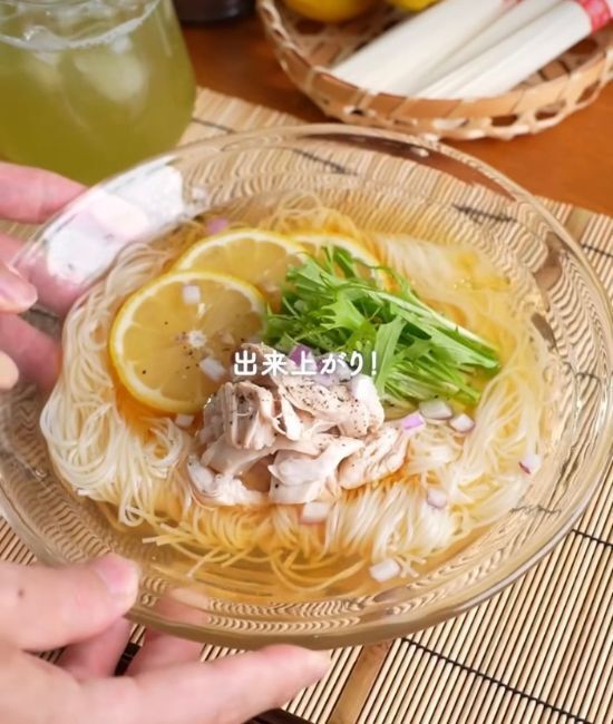 ササミ２本を使って…？　そうめんが化ける一杯に「ハマった」「夏ずっとこれ」