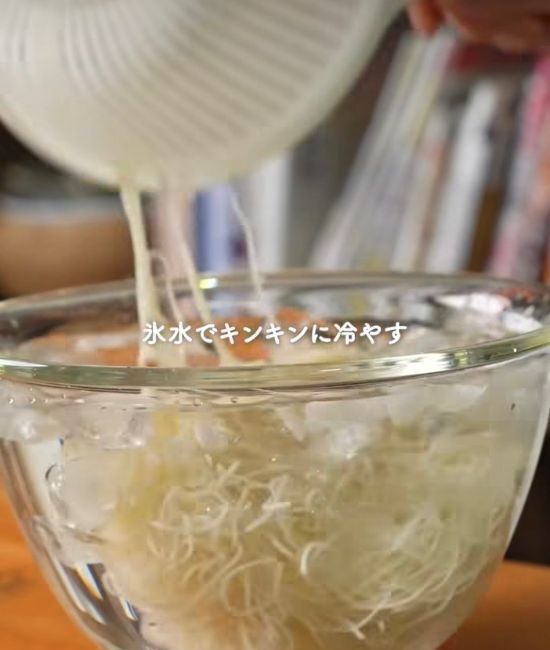 ササミ２本を使って…？　そうめんが化ける一杯に「ハマった」「夏ずっとこれ」