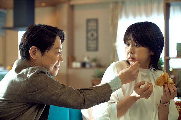 笑ってたはずが、ゾクッとする　ブラックな香り漂う『しあわせな結婚』第１話