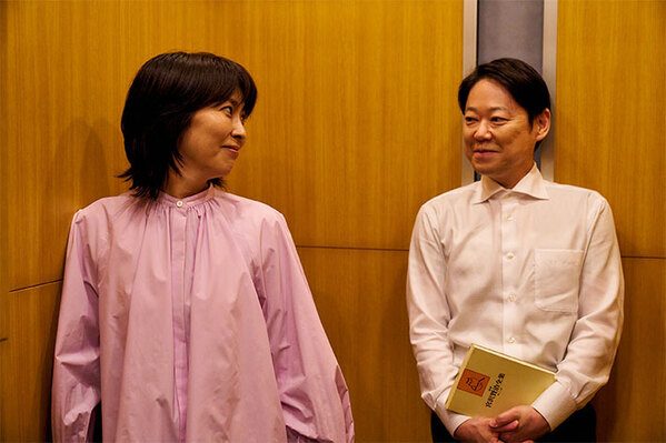 笑ってたはずが、ゾクッとする　ブラックな香り漂う『しあわせな結婚』第１話