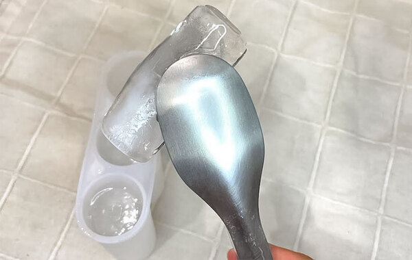 夏に水筒を使う人必見　無印で買った製氷器に「朝の準備が楽になる」