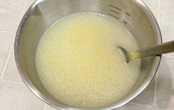 「いつものゆで卵がごちそうに！」　タッパーに入れたのは、お湯と…？