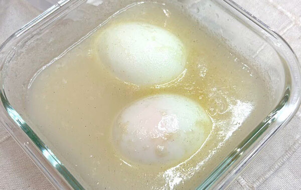 「いつものゆで卵がごちそうに！」　タッパーに入れたのは、お湯と…？