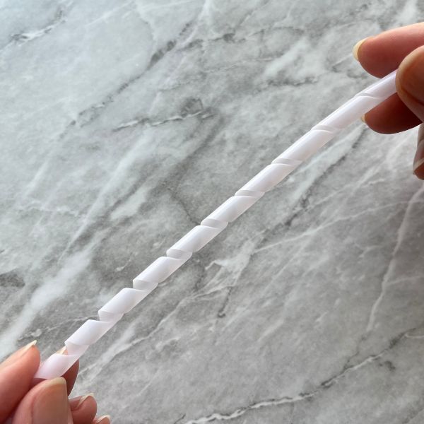 ストローを鉛筆削りに差し込んで…？　使い道に「天才かよ」「すぐ試す」