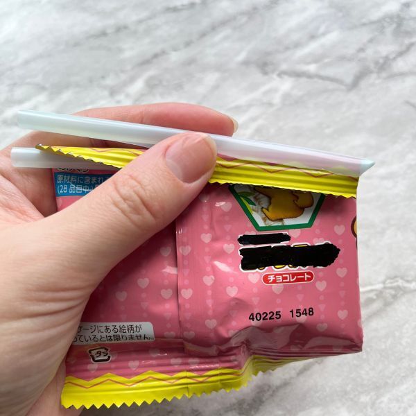 ストローを鉛筆削りに差し込んで…？　使い道に「天才かよ」「すぐ試す」