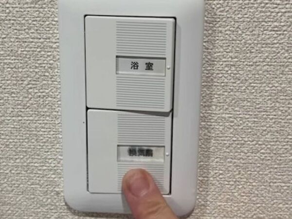 入浴後の簡単3ステップでカビ予防！　お手入れのコツに「これならやれる」「早速やる」