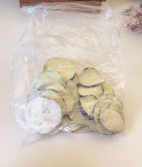 ナスを輪切りにして揚げてみて！　絶品レシピに「子供の手が止まらない」