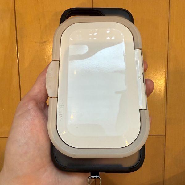 お尻拭きの蓋そのまま捨ててない？　便利すぎる使い方に「思い付かなかった」