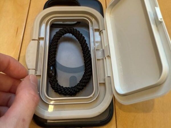 お尻拭きの蓋そのまま捨ててない？　便利すぎる使い方に「思い付かなかった」