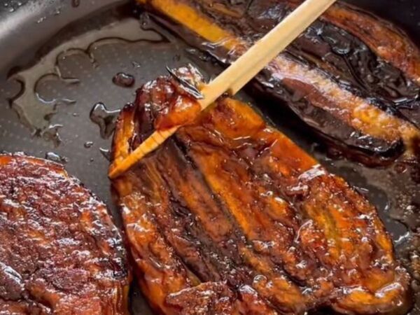 100円で作れる『うな丼』って？　意外な代用食材に「見た目そっくり」