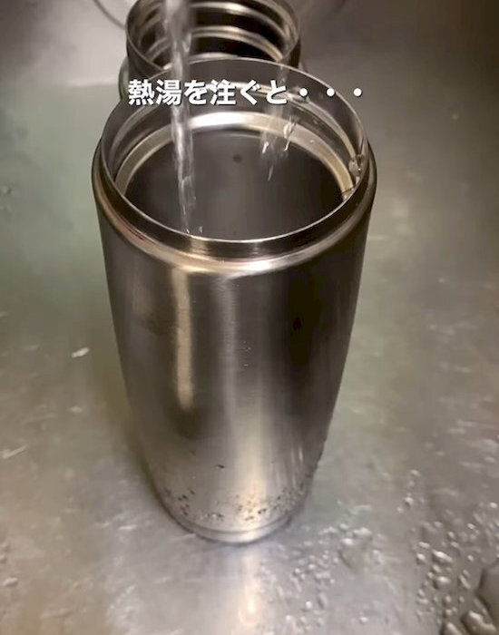 水筒の底まできちんと洗えているか不安なら…？　簡単徹底お手入れ術に「早速やる」