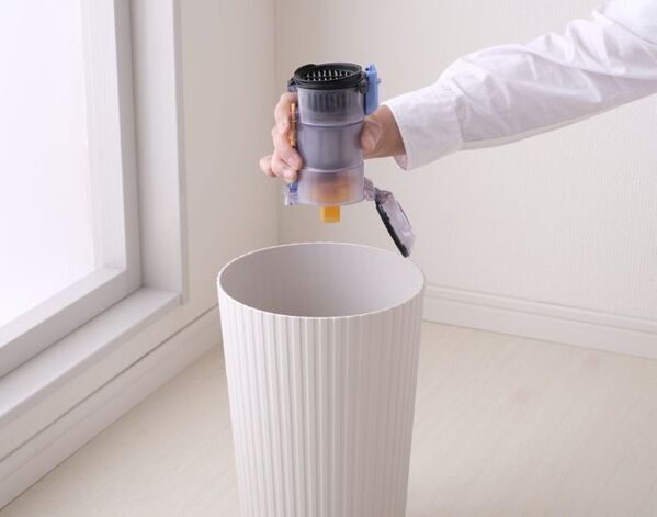 「吸引力落ちた？」と思ったら…　掃除機の『簡単お手入れ』で電気代まで変わる！