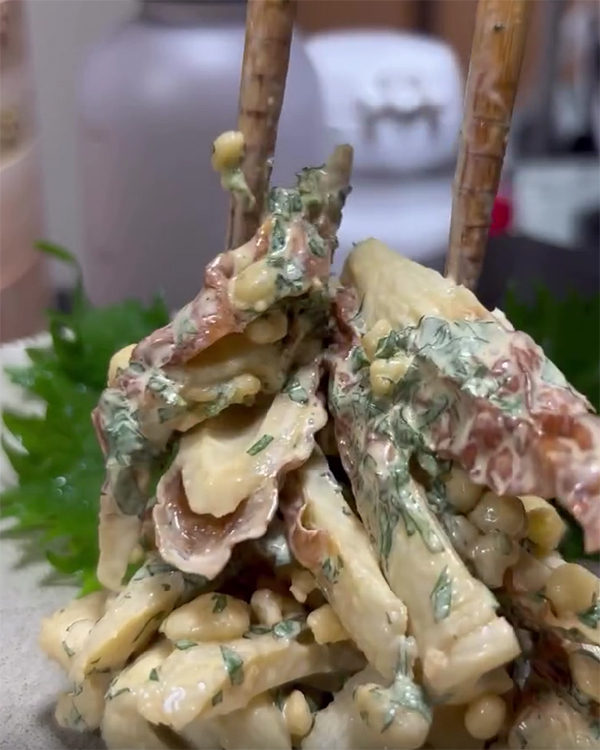 箸が止まらなくなりそう…　大葉を刻み、ちくわをカットしたら？「絶対においしいと思った」