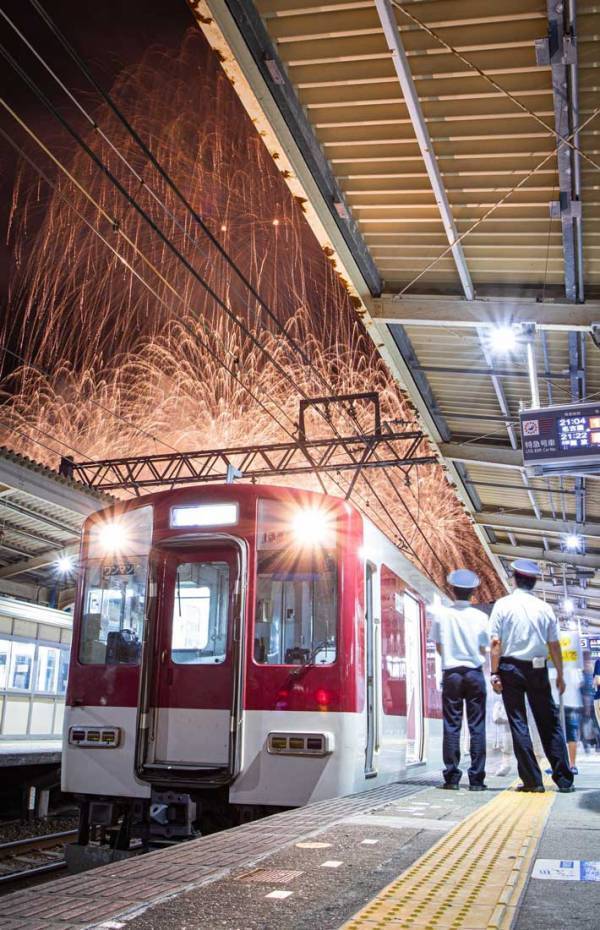 「すごい迫力」「素敵」　２人の駅員が見つめるものに、８万人が感動！