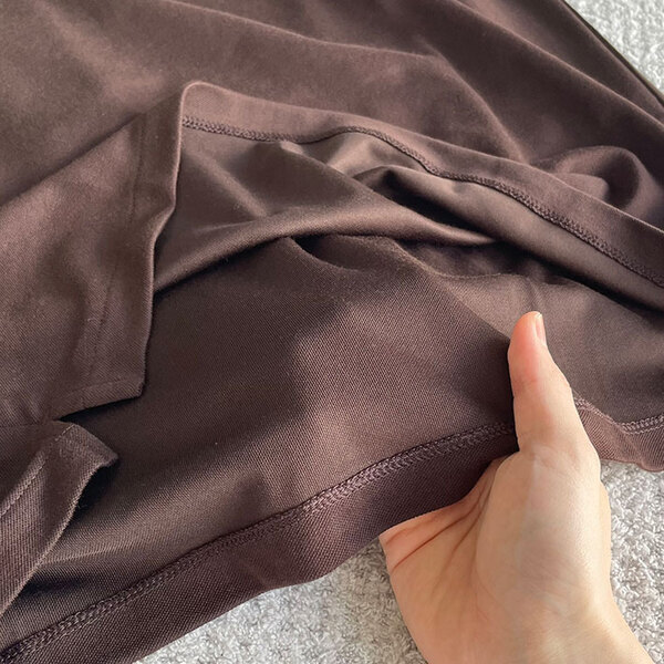 今なら2000円で買える！　ユニクロの「快適すぎるポロシャツ」に「色違いで買った」「真夏の相棒」