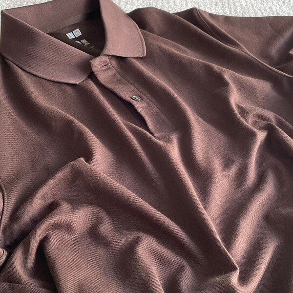 今なら2000円で買える！　ユニクロの「快適すぎるポロシャツ」に「色違いで買った」「真夏の相棒」