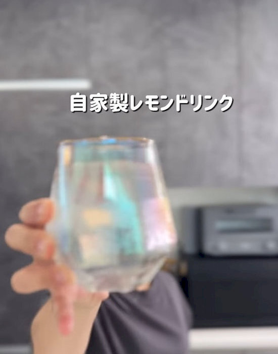 簡単でおいしい！　夏にぴったりな自家製レモンドリンクの作り方に「飲みやすい」