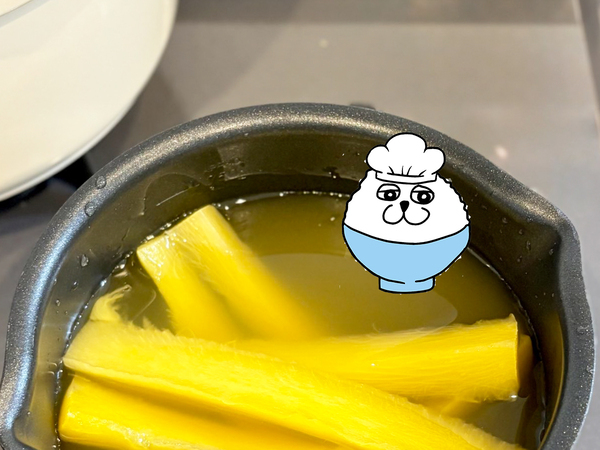 パイナップルの『あの部分』を煮ると？　完成したモノに「天才現る」「捨てなきゃよかったー！」