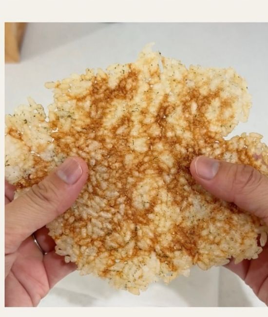 冷やご飯にめんつゆを混ぜて！　3分レンチンしたら「マジで止まらん」