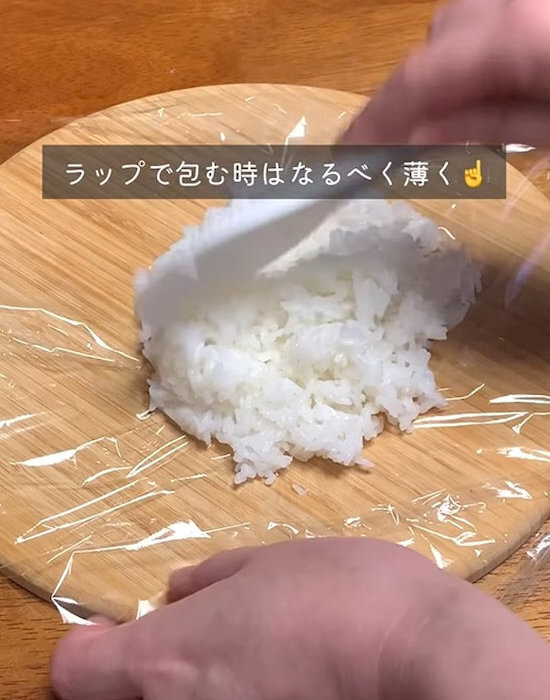 ご飯を冷凍するなら真ん中に穴　解凍がうまくいく理由に「納得」「今日から変える」
