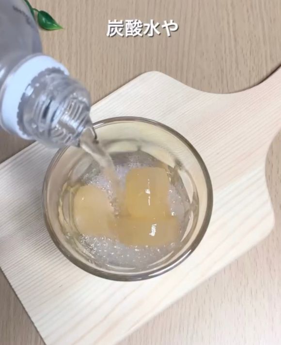 グレープフルーツジュースを凍らせると…　完成したモノに「早速作る」「すごい！」