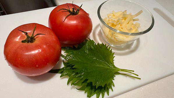 トマトと大葉、あと1つ…　簡単『夏野菜レシピ』に「今日の夕飯はこれ！」