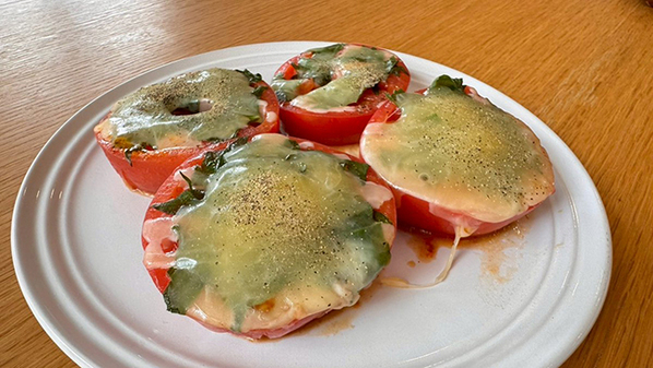 トマトと大葉、あと1つ…　簡単『夏野菜レシピ』に「今日の夕飯はこれ！」