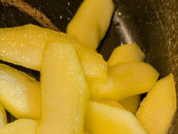 鮮度の落ちたリンゴ、捨てないで！　農家の活用法に「うわ、最高だわ」「暑い日にピッタリ」