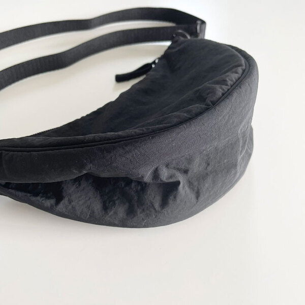 「かわいくて買った」「軽くて丈夫」　ユニクロの『超ミニバッグ』が見た目以上の収納力だった！