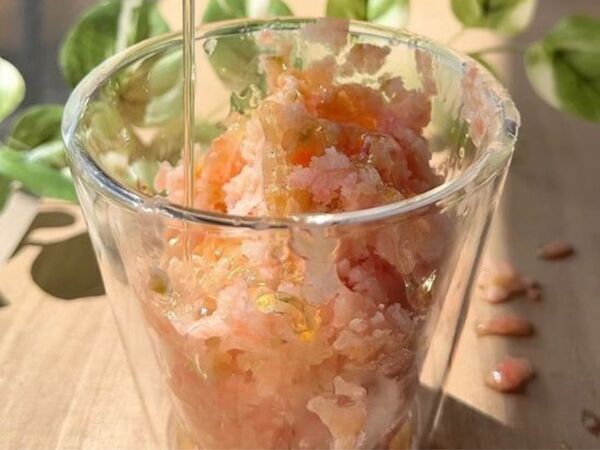 冷凍したミニトマトを皮むきすると？　簡単マリネに「夏にぴったり」「絶対やる」