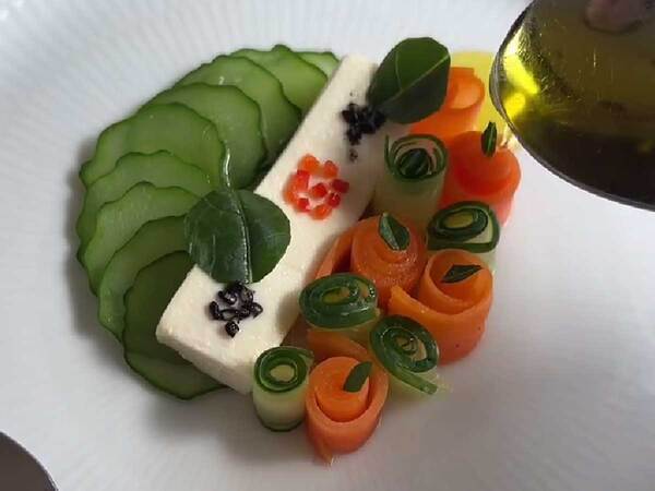 母親「余った豆腐やニンジンを使って…」　できたものに「天才か」