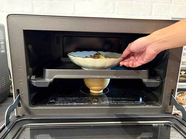 冷凍ひき肉をレンジに入れて…　驚くほどムラなく解凍できる『秘密』って？