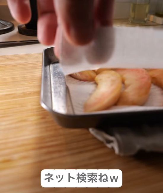 桃を『餃子の皮』でサンド！　シェフが絶賛するおいしさに「感動レベル」