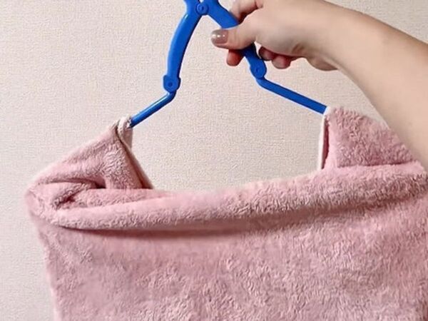 タオルは『巻いて干す』が正解？　家事がラクになる裏技に「もっと早く知りたかった」