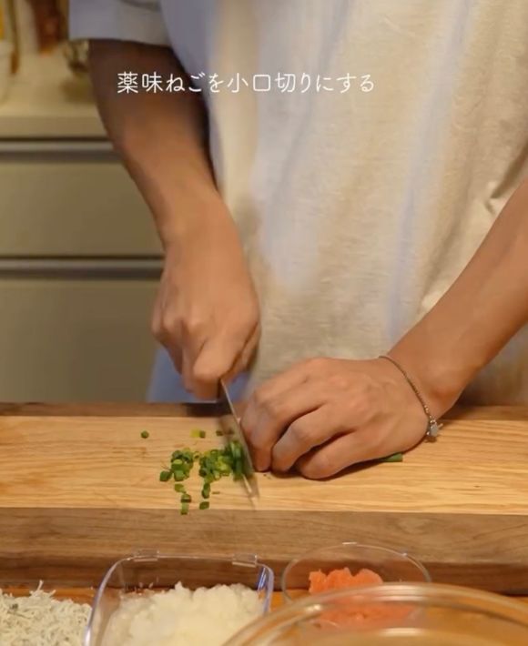 いつものそうめんが大変身！　リピート確定の『悶絶めんたいシラスおろしそうめん』